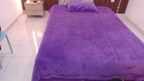 Snapshot of domenica_west chatting on 10.02.25 domenica online show from 10.02.25