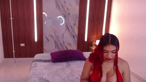 Snapshot of domenica_west chatting on 10.07.25 domenica online show from 10.07.25