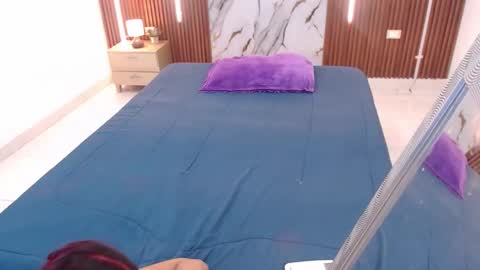 Snapshot of domenica_west chatting on 10.09.25 domenica online show from 10.09.25