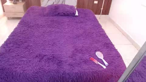 Snapshot of domenica_west chatting on 10.11.25 domenica online show from 10.11.25