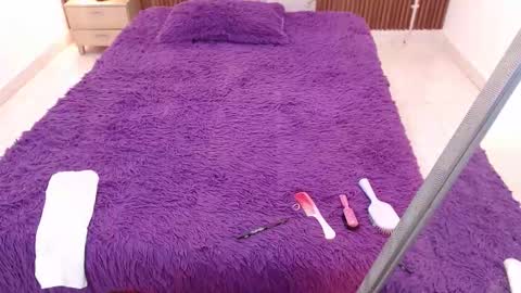 Snapshot of domenica_west chatting on 10.12.25 domenica online show from 10.12.25