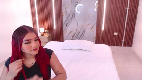 Snapshot of domenica_west chatting on 10.15.25 domenica online show from 10.15.25