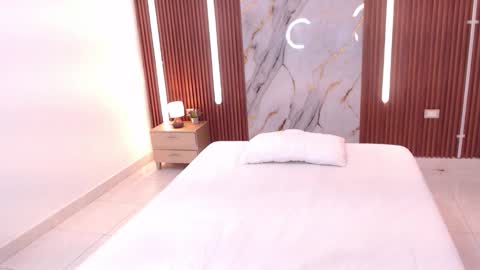 Snapshot of domenica_west chatting on 10.16.25 domenica online show from 10.16.25