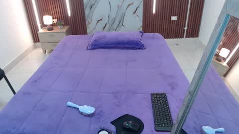 Snapshot of domenica_west chatting on 10.22.25 domenica online show from 10.22.25