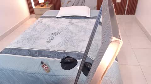 Snapshot of domenica_west chatting on 10.27.25 domenica online show from 10.27.25