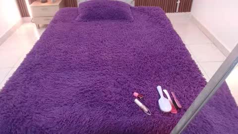 Snapshot of domenica_west chatting on 10.29.25 domenica online show from 10.29.25