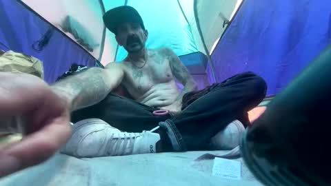 Snapshot of domhartxxx chatting on 05.17.26 domhartxxx online show from 05.17.26