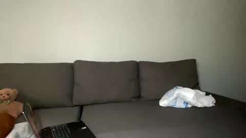 Domi online show from 10.04.25