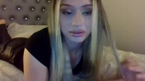 Marissa Rae online show from 11.12.25