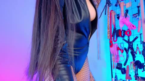 Snapshot of dominateddesires_bdsm chatting on 09.22.25 Afrodita and Chanel online show from 09.22.25