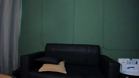 Dominc berry online show from 04.25.26