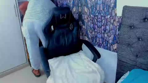 dominic_smith_ online show from 02.16.25