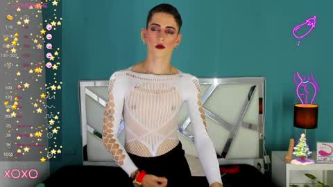 Snapshot of dominic_thailor chatting on 12.17.24 Dominic online show from 12.17.24