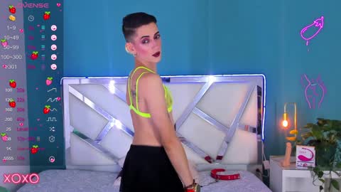 Snapshot of dominic_thailor chatting on 12.29.24 Dominic online show from 12.29.24