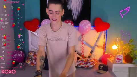 Snapshot of dominic_thailor chatting on 02.20.25 Dominic online show from 02.20.25