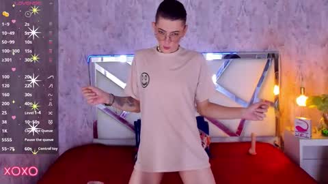 Snapshot of dominic_thailor chatting on 11.11.25 Dominic online show from 11.11.25