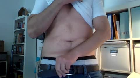 Snapshot of dominik_home chatting on 06.15.26 dominik_home online show from 06.15.26