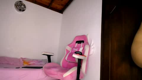   online show from 04.04.26