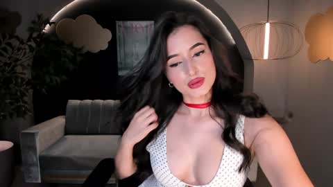 Dominique online show from 01.20.25