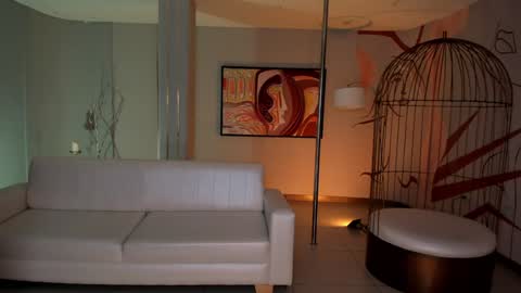 Dominique online show from 01.30.25