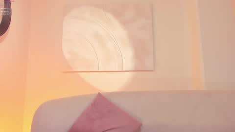 Dominique online show from 03.12.25