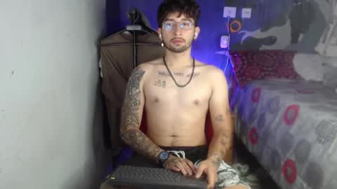 Snapshot of dominus_kane chatting on 11.13.25 dominus_kane online show from 11.13.25