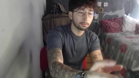 Snapshot of dominus_kane chatting on 11.14.25 dominus_kane online show from 11.14.25