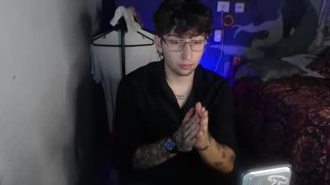 Snapshot of dominus_kane chatting on 12.01.25 dominus_kane online show from 12.01.25