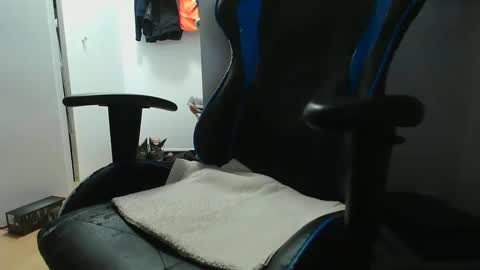 Snapshot of dominux1er chatting on 09.18.25 Dominique online show from 09.18.25