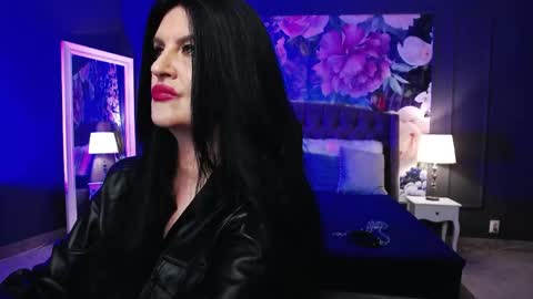 Snapshot of dommelisa chatting on 05.12.26 Dom Melisa online show from 05.12.26