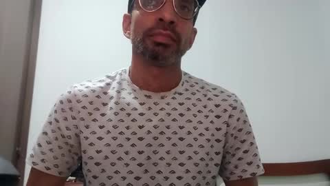 Snapshot of don__chi chatting on 12.23.24 don__chi online show from 12.23.24