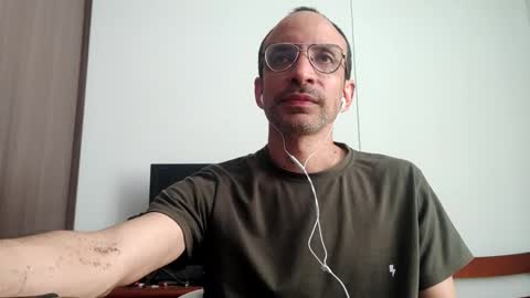 Snapshot of don__chi chatting on 02.22.25 don__chi online show from 02.22.25