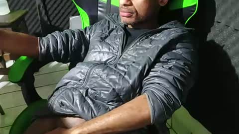 Snapshot of dondiego5511 chatting on 06.18.26 dondiego5511 online show from 06.18.26