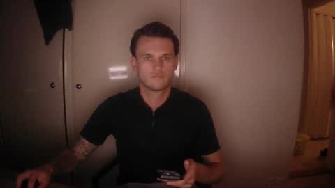 Snapshot of donn053 chatting on 09.12.25 Papi online show from 09.12.25