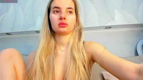 Donna On GMT2 Mon-Fri 3-9 AM online show from 04.05.26