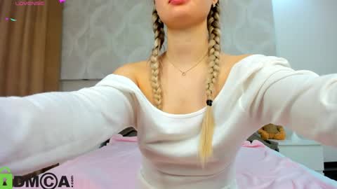 Donna On GMT2 Mon-Fri 3-9 AM online show from 04.09.26