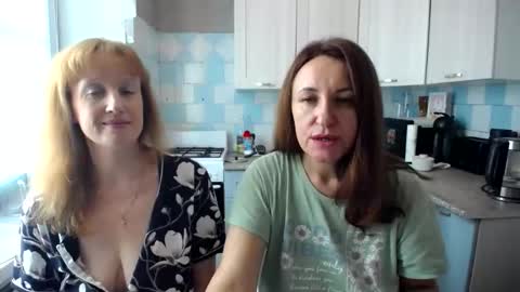 Tatiana 43 curvy sexy body and Joanna redhead 39 years online show from 09.10.25