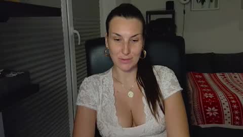 DonnaLive online show from 11.12.25