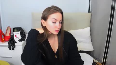 Snapshot of donnasensual chatting on 11.22.25 DonnaSensual online show from 11.22.25