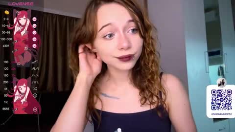 Snapshot of dontoke_ chatting on 12.04.25 Nicole online show from 12.04.25