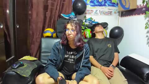 Snapshot of donuts_dd chatting on 09.11.25 Donuts DD online show from 09.11.25