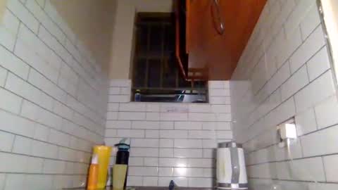 dora05191 online show from 09.26.25
