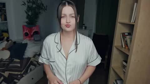 Joey online show from 11.24.25