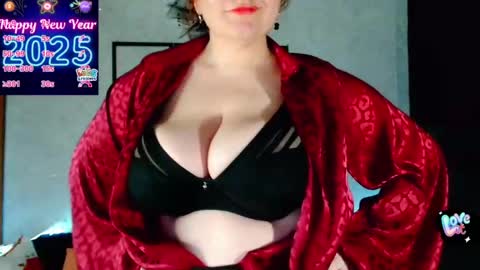 Snapshot of doraross chatting on 01.16.25 Dora online show from 01.16.25