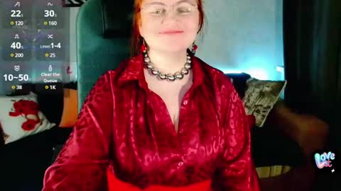 Snapshot of doraross chatting on 02.03.25 Dora online show from 02.03.25