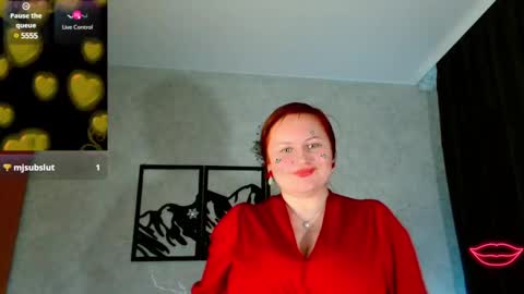 Snapshot of doraross chatting on 03.08.25 Dora online show from 03.08.25