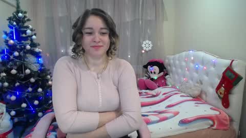 Snapshot of dorasuun chatting on 12.22.24 dorasuun online show from 12.22.24