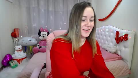 Snapshot of dorasuun chatting on 02.14.25 dorasuun online show from 02.14.25