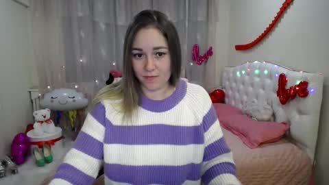 Snapshot of dorasuun chatting on 02.28.25 dorasuun online show from 02.28.25