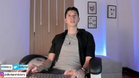 Snapshot of dorian_mystery chatting on 07.01.26 dorian_mystery online show from 07.01.26